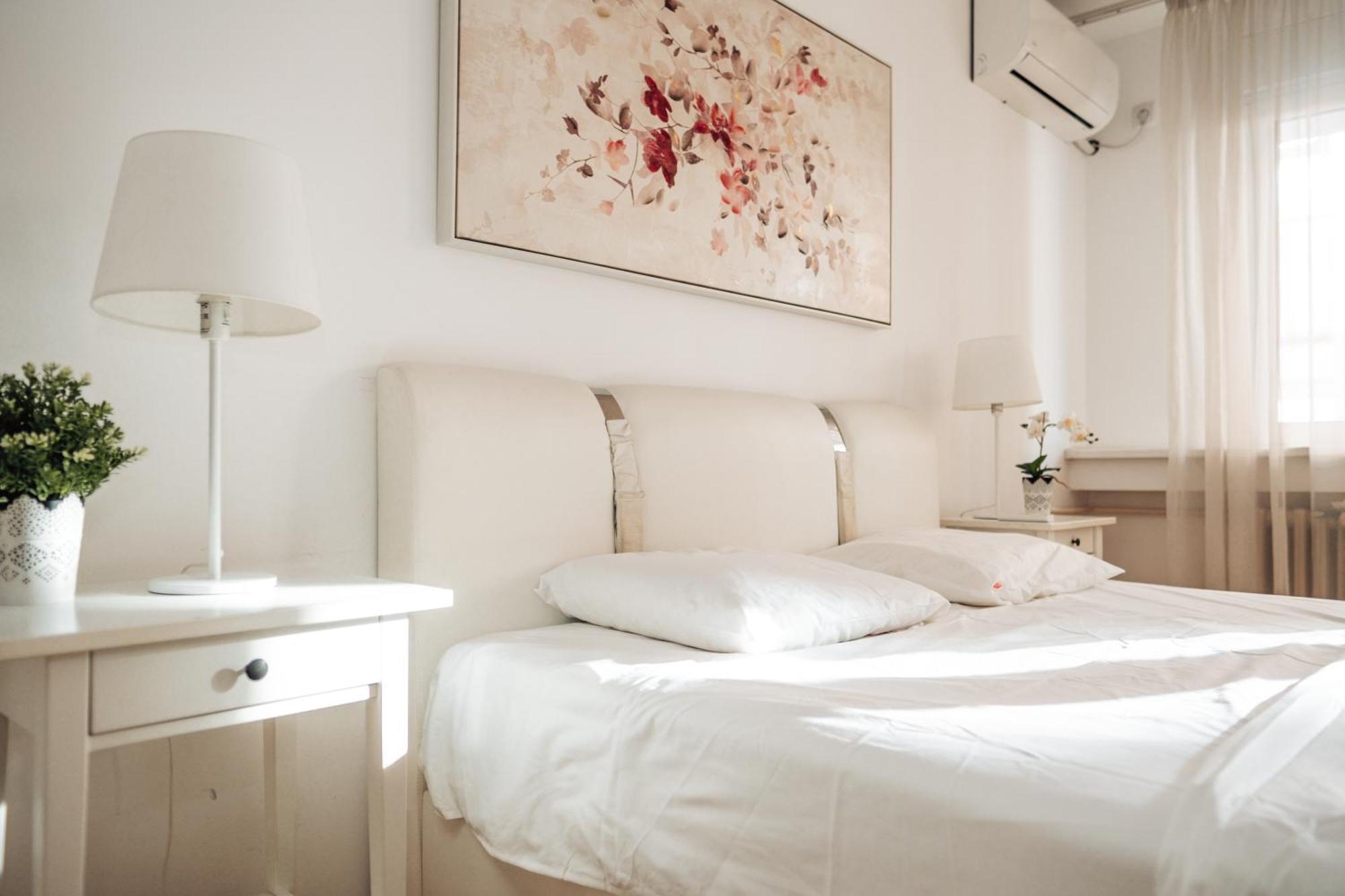 Crown Central Three Bedroom Apartment Belgrado Exterior foto