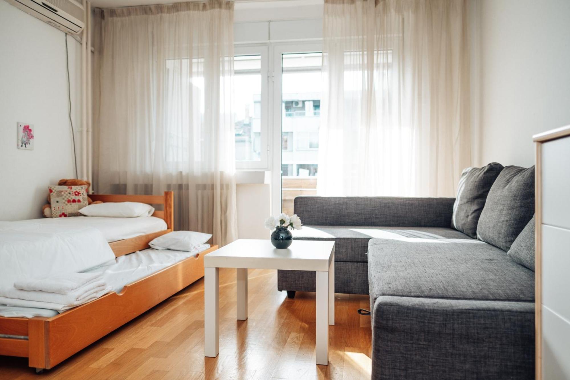 Crown Central Three Bedroom Apartment Belgrado Exterior foto
