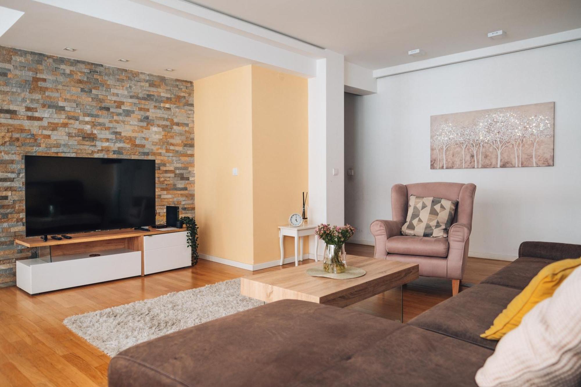 Crown Central Three Bedroom Apartment Belgrado Exterior foto